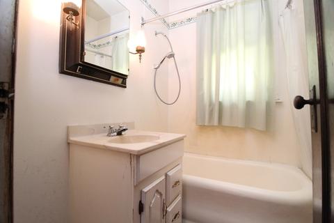 418 Scribner St, Joliet, IL 60432 photo 17