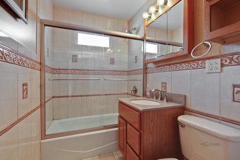 133 Laurel Ct, Wheeling, IL 60090 photo 16