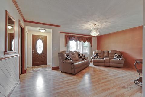 133 Laurel Ct, Wheeling, IL 60090 photo 6