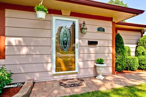 133 Laurel Ct, Wheeling, IL 60090 photo 2