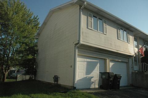 1445 Sturbridge Ct, Hoffman Estates, IL 60192 photo 5