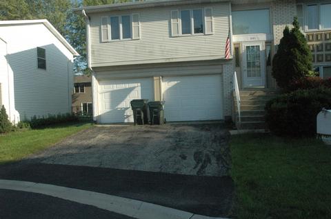 1445 Sturbridge Ct, Hoffman Estates, IL 60192 photo 3