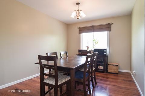 103 E Mcclellan St, Bartlett, IL 60103 photo 4
