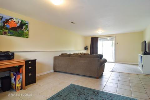 103 E Mcclellan St, Bartlett, IL 60103 photo 9