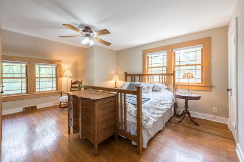 1048 Garner Ave, Wheaton, IL 60187 photo 14
