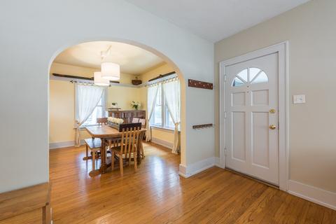 1048 Garner Ave, Wheaton, IL 60187 photo 5