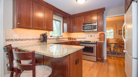 2195 Plumtree Dr, Naperville, IL 60565 photo 9