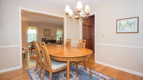 2195 Plumtree Dr, Naperville, IL 60565 photo 8