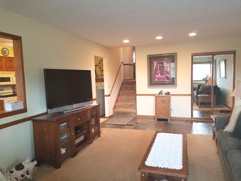 1407 E Lowden Ln, Mount Prospect, IL 60056 photo 5