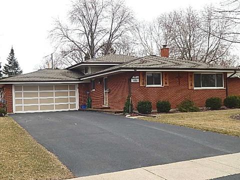 1407 E Lowden Ln, Mount Prospect, IL 60056 photo 2