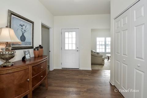 805 Madison Ave, Mchenry, IL 60050 photo 2