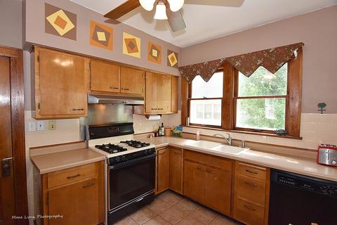 121 Division St, Algonquin, IL 60102 photo 4