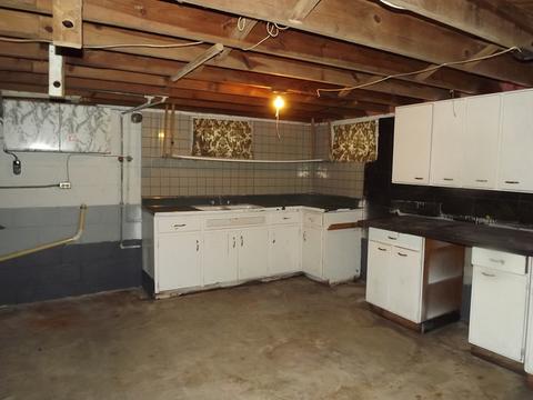 579 E Mulberry St, Watseka, IL 60970 photo 12
