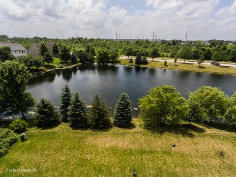 614 Biltmore Dr, Bartlett, IL 60103 photo 2