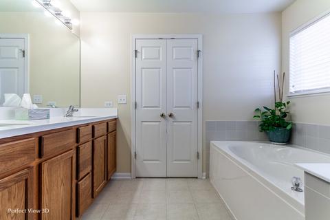 614 Biltmore Dr, Bartlett, IL 60103 photo 19