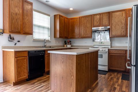 614 Biltmore Dr, Bartlett, IL 60103 photo 12