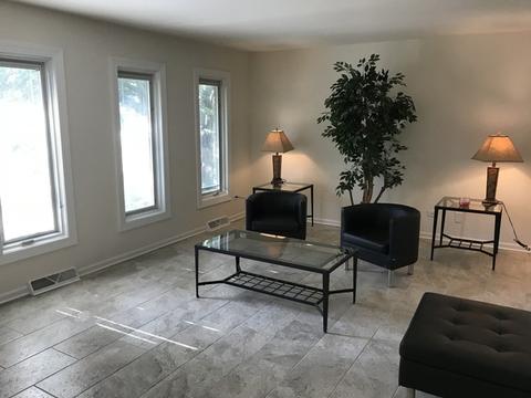 810 Macgregor Rd, Lockport, IL 60441 photo 2