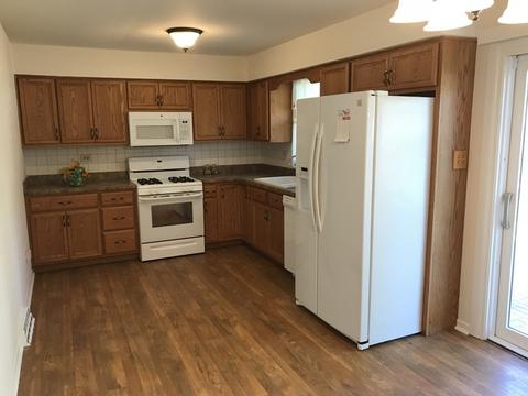 810 Macgregor Rd, Lockport, IL 60441 photo 6