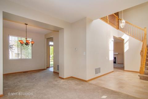 12430 Falcon Dr, Plainfield, IL 60585 photo 3