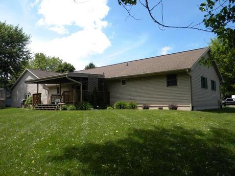 25469 Front St, Sterling, IL 61081 photo 3