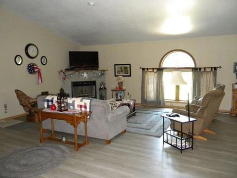 25469 Front St, Sterling, IL 61081 photo 7