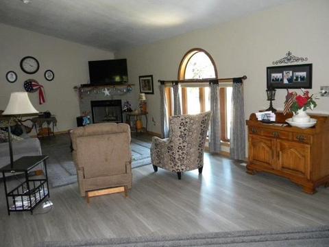 25469 Front St, Sterling, IL 61081 photo 9