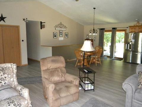25469 Front St, Sterling, IL 61081 photo 10