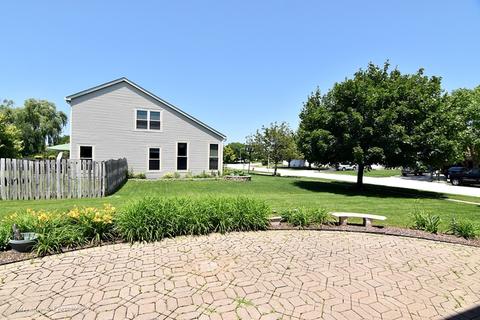 1545 Knotty Pine Dr, Elgin, IL 60123 photo 30