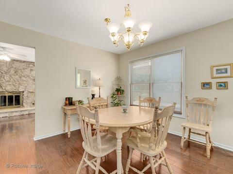 1630 Ivy Ct E, Wheaton, IL 60189 photo 7