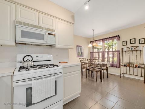 1630 Ivy Ct E, Wheaton, IL 60189 photo 11