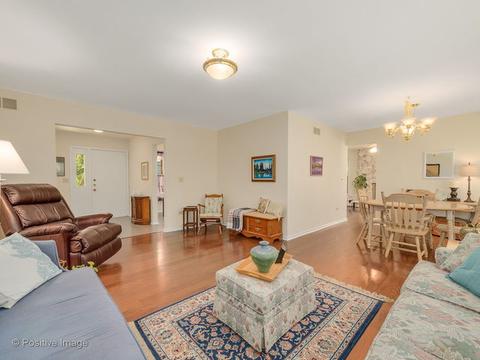 1630 Ivy Ct E, Wheaton, IL 60189 photo 6