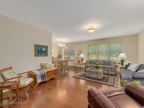 1630 Ivy Ct E, Wheaton, IL 60189 photo 5
