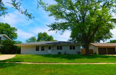 1405 Cooper Rd, Hoffman Estates, IL 60169 photo 2