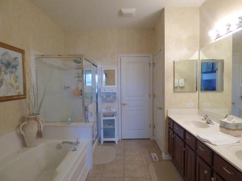 4031 Whitehall Ln, Algonquin, IL 60102 photo 18