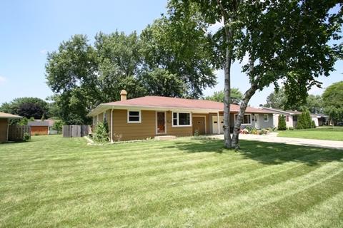 230 Robert Dr, Elgin, IL 60123 photo 2