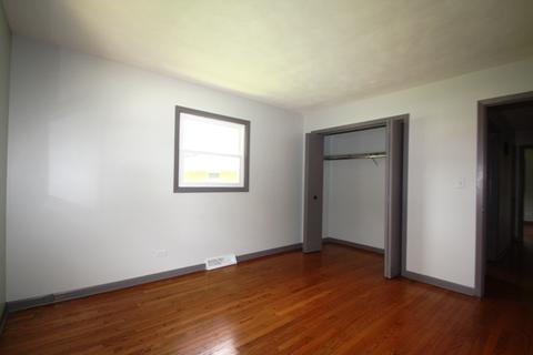 230 Robert Dr, Elgin, IL 60123 photo 13