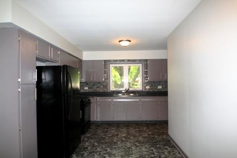 230 Robert Dr, Elgin, IL 60123 photo 7