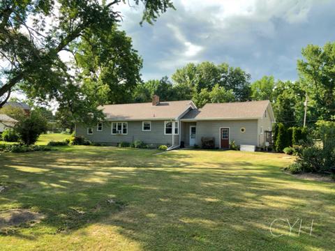 308 E Roosevelt Ave, Onarga, IL 60955 photo 2
