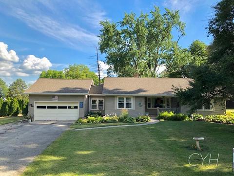 308 E Roosevelt Ave, Onarga, IL 60955 photo 1