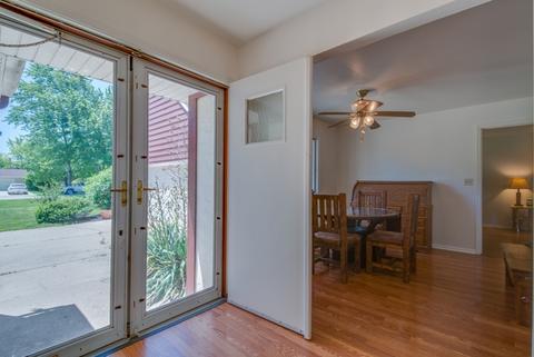 41 E Anchor Dr, Oswego, IL 60543 photo 3