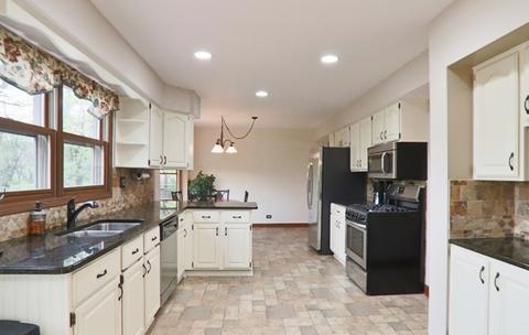 788 Bayberry Dr, Bartlett, IL 60103 photo 8