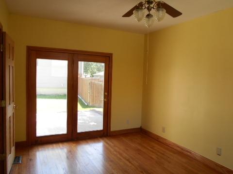 319 E Devlin St, Spring Valley, IL 61362 photo 4