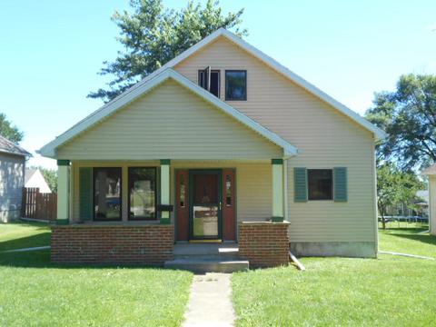 319 E Devlin St, Spring Valley, IL 61362 photo 1