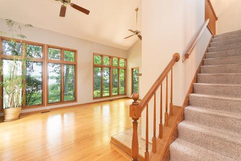 8 Cat Schooner Ln, Third Lake, IL 60030 photo 8