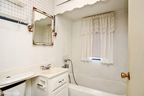 609 Columbus St, Mchenry, IL 60051 photo 9
