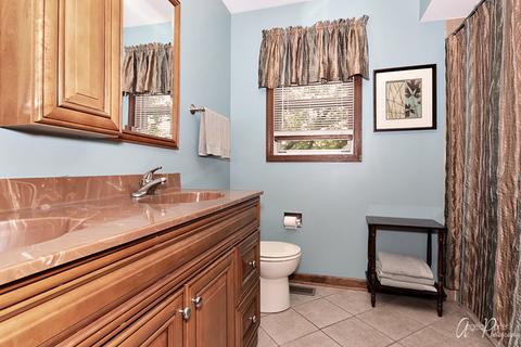 592 Sycamore Ln, Wheeling, IL 60090 photo 23