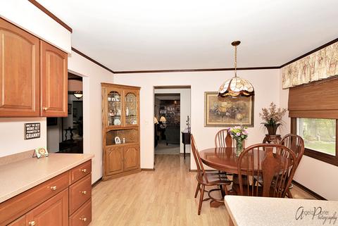 592 Sycamore Ln, Wheeling, IL 60090 photo 12