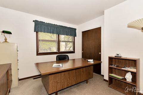 592 Sycamore Ln, Wheeling, IL 60090 photo 22