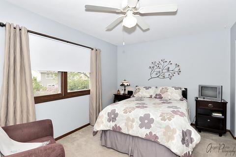 592 Sycamore Ln, Wheeling, IL 60090 photo 21