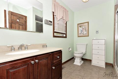 592 Sycamore Ln, Wheeling, IL 60090 photo 19